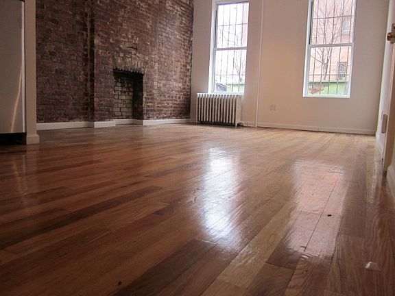 3rd image of 425 Wythe Ave APT 1