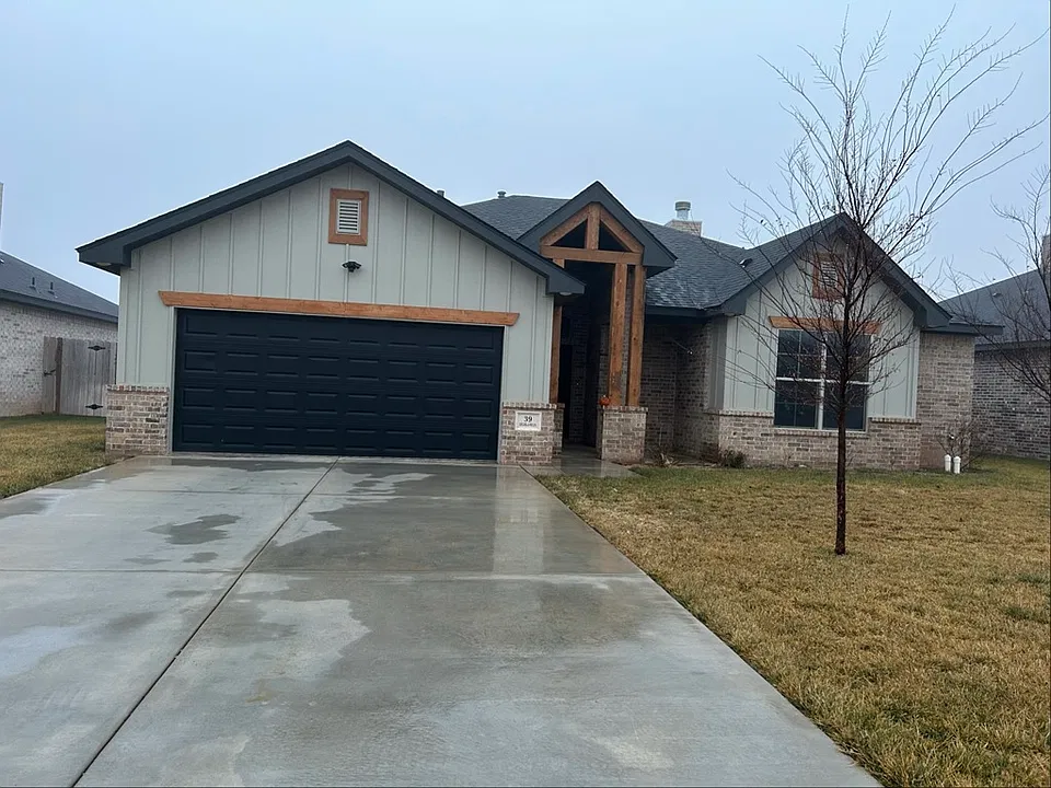 39 Highland Ln