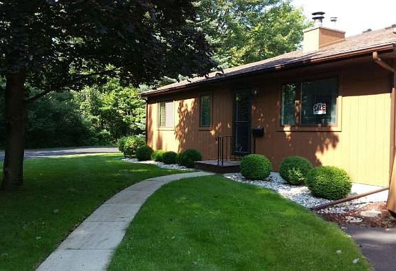 5th image of 2501 E Point Dr Unit 1