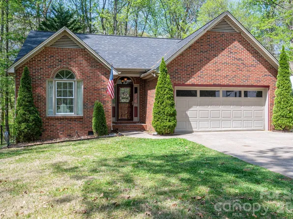 335 Cape Breton Trl, Gastonia, NC 28056