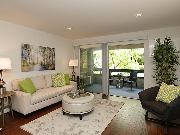 2nd image of 360 S Euclid Ave Unit 228