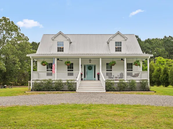 4047 Crestmont St, Meggett, SC 29449