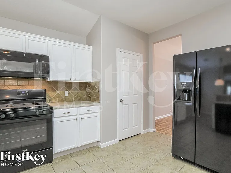 4750 Markham Woods Ct — Photo 7