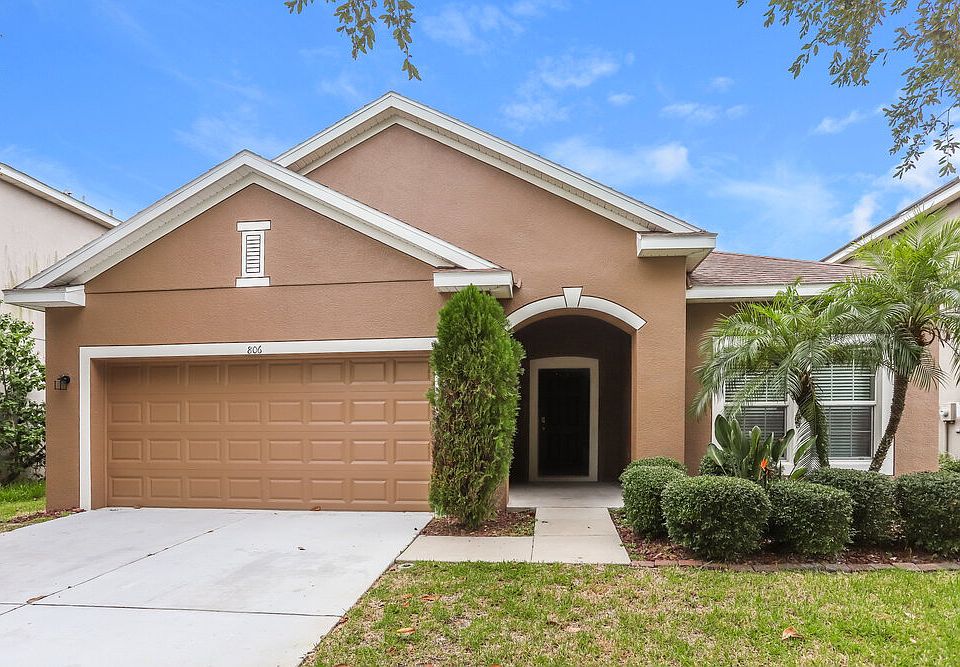 1st image of 806 Fern Leaf Dr