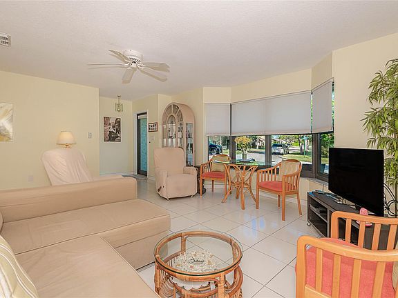 5th image of 2382 SW 17th Drive