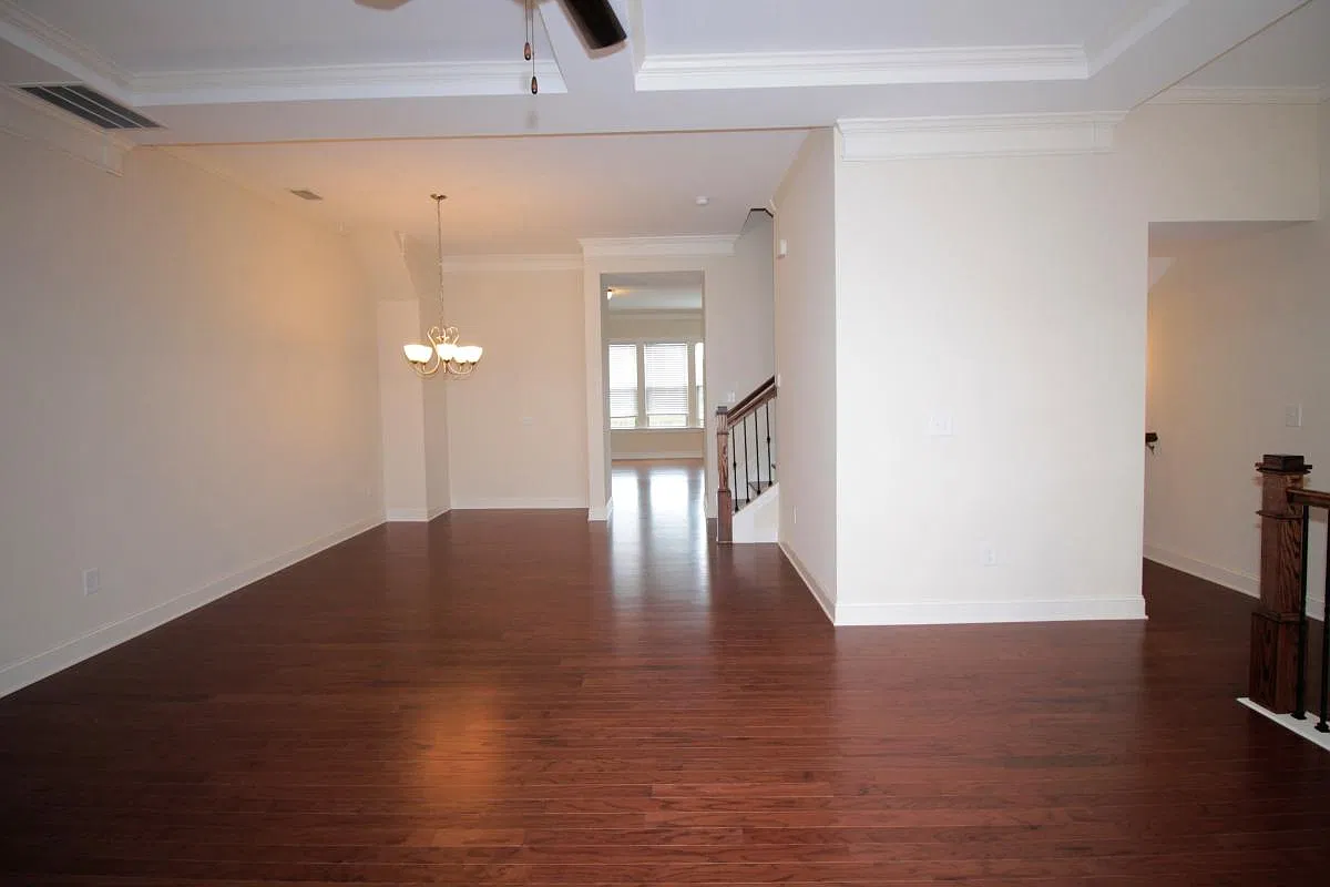 4 bed, 3.5 bath, 2760 sqft, $2,550 — Photo 4