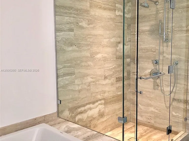 2900 NE 7th Ave — Photo 10