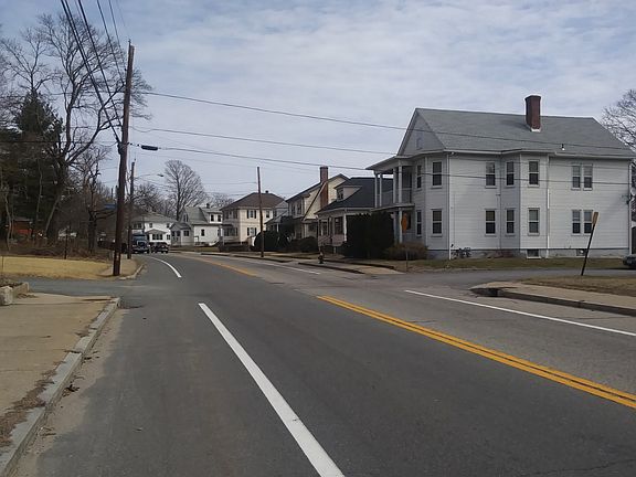5th image of 1147 Plainfield St
