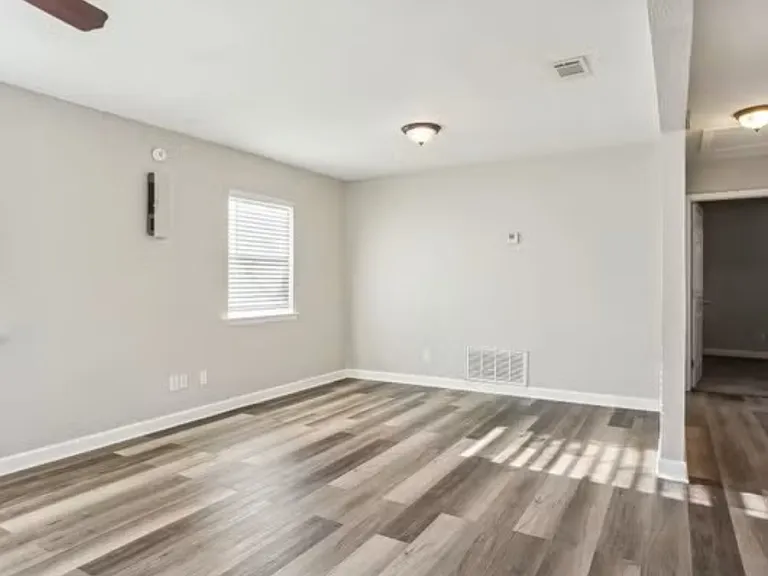 918 Fremont Ave — Photo 12