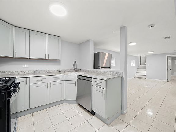 5th image of 1701 N Linder Ave #G