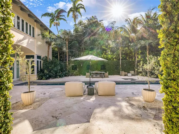 7370 Vistalmar St, Coral Gables, FL 33143