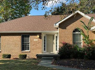 2064 Fairfax Dr, Columbus, IN