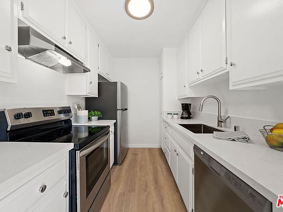 5th image of 428 Hill St APT 22