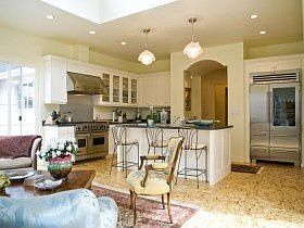 3rd image of 2408 Haven Ln