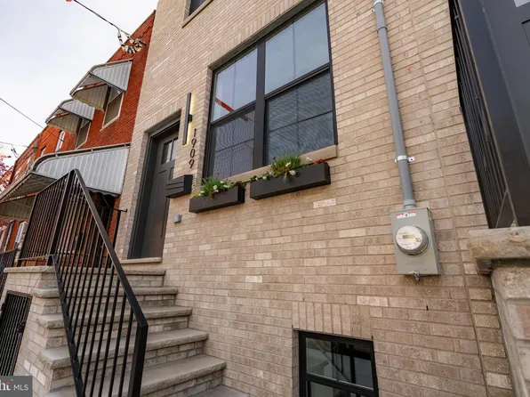 1911 S 12th St, Philadelphia, PA 19148