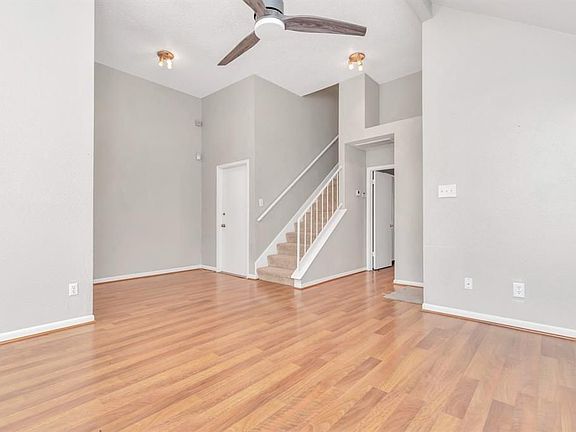 5th image of 18610 N Lyford Dr