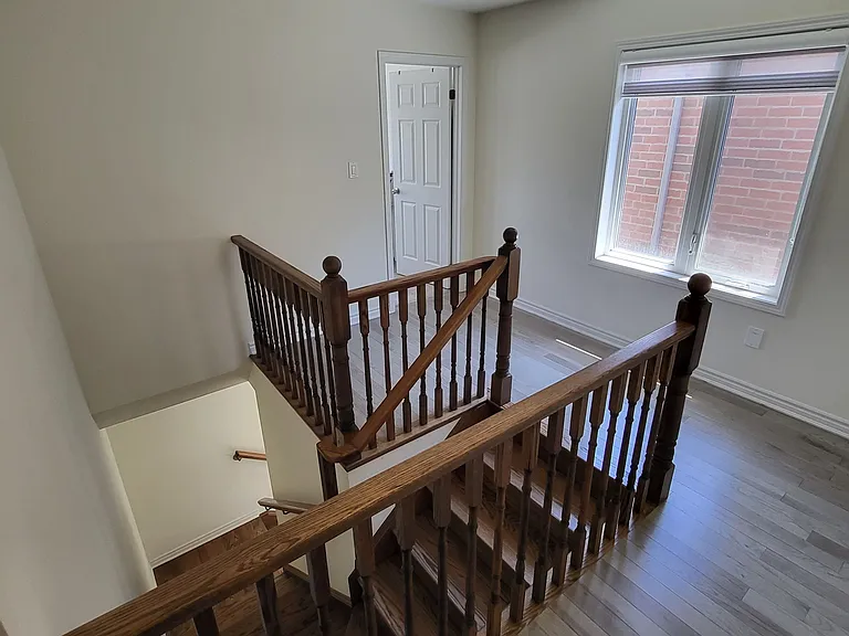 725 Kennedy Cir W — Photo 10