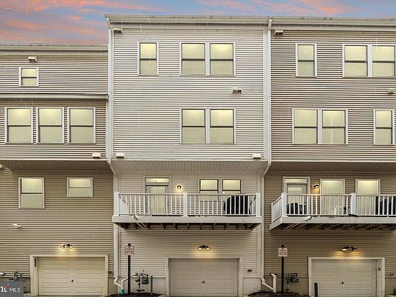 3rd image of 335 L St SE