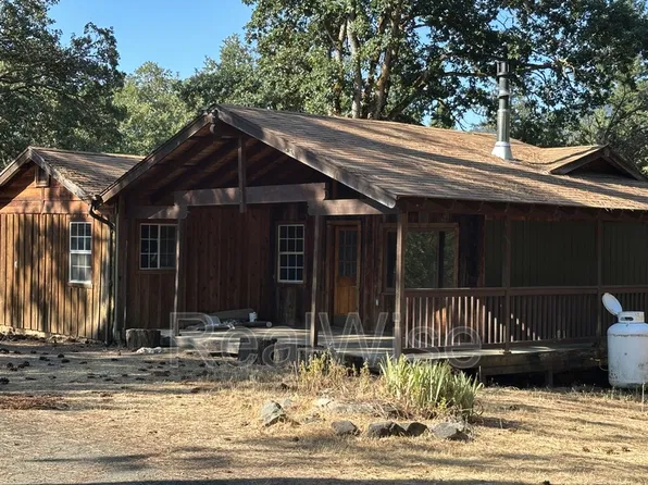 2978 E Evans Creek Rd, Rogue River, OR 97537