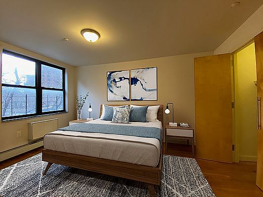 3rd image of 3 E 115th St APT 4C