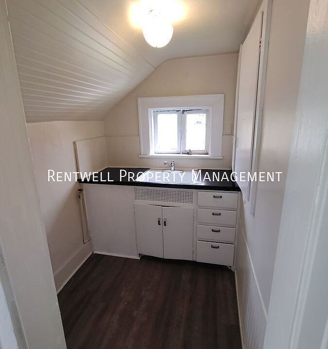 1st image of 2210 7th Ave APT 3