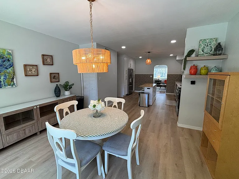 43 Warwick Ave — Photo 14