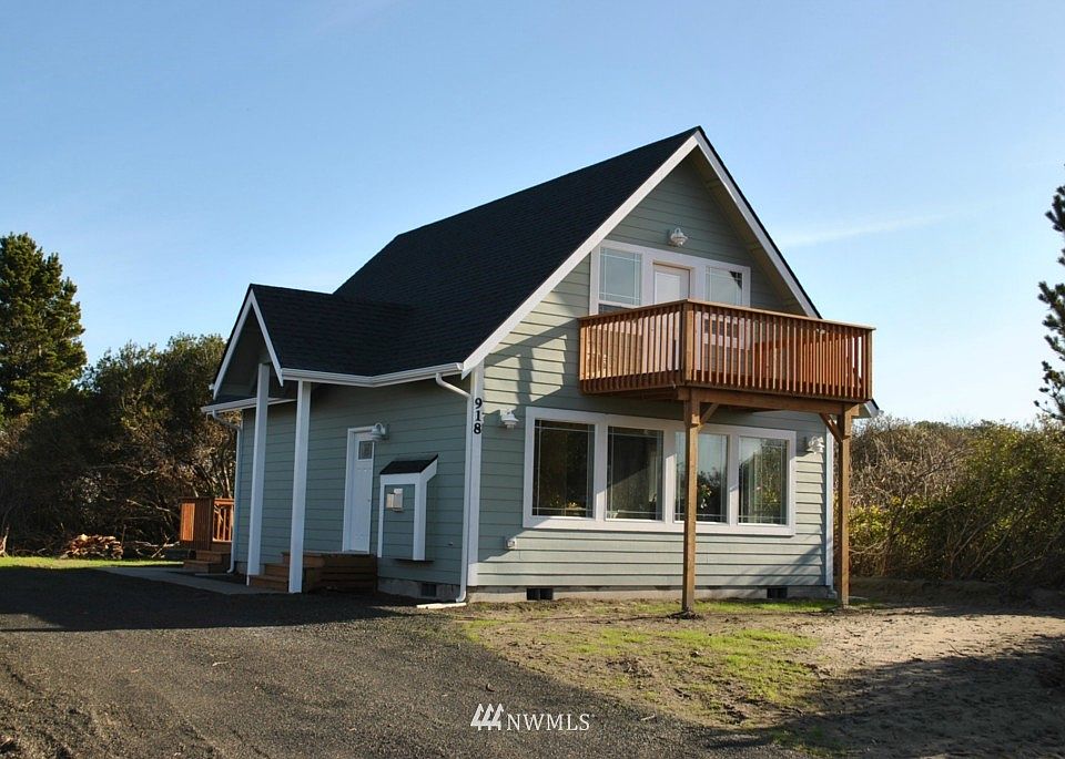 1st image of 1239 Catalina Court SE