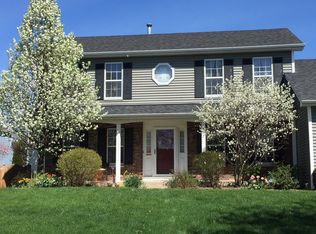 1722 Jeanette Ave, St Charles, IL
