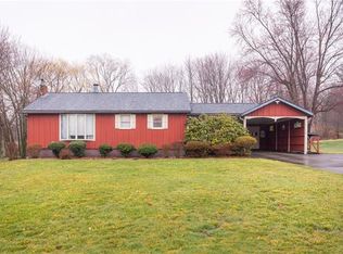 220 Sunset Dr, New Castle, PA 16105