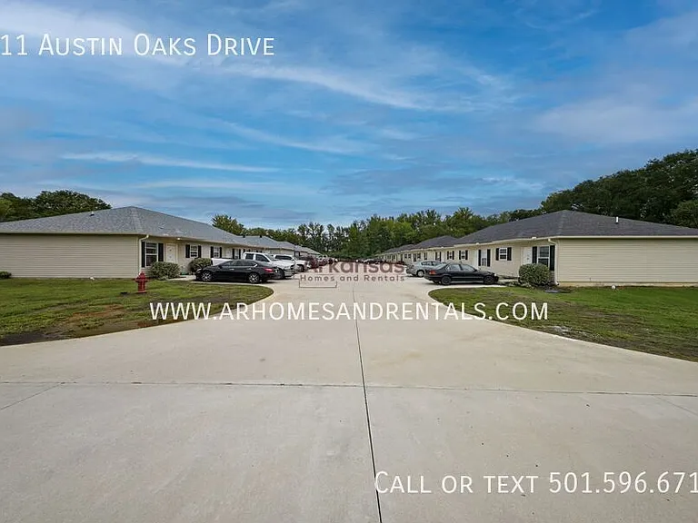 211 W Austin St — Photo 16