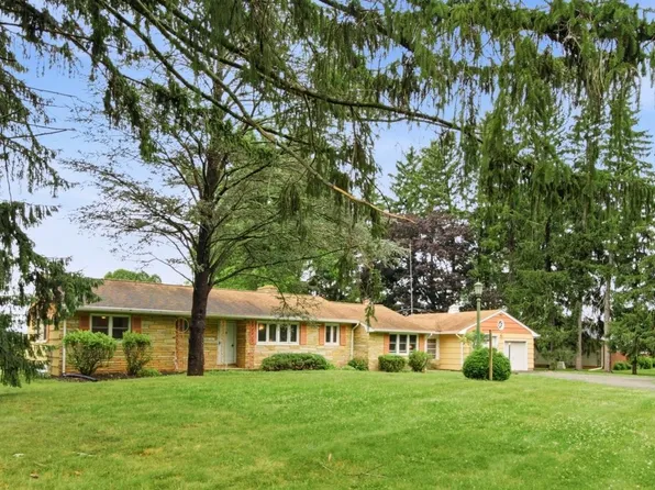 44 Burnt Hill Rd, Skillman, NJ 08558