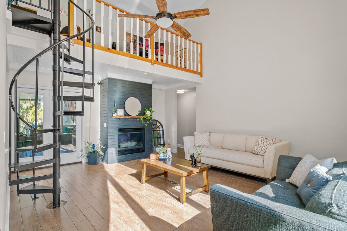 next background image