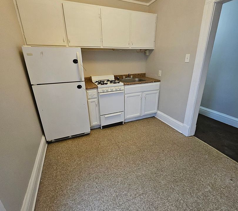 1st image of 519-521 E 6th St APT 3