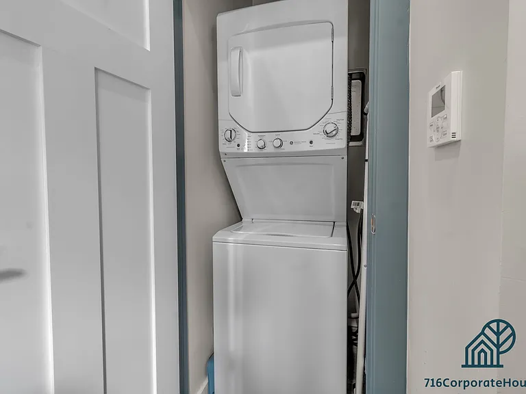 36 E Utica St #3B — Photo 10