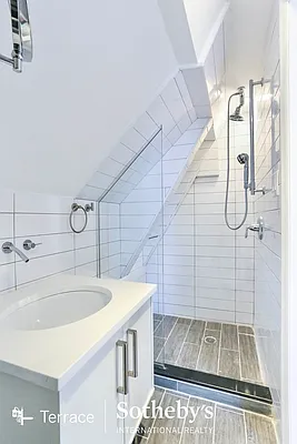 Rented by Terrace Sotheby's International Realty | media 37