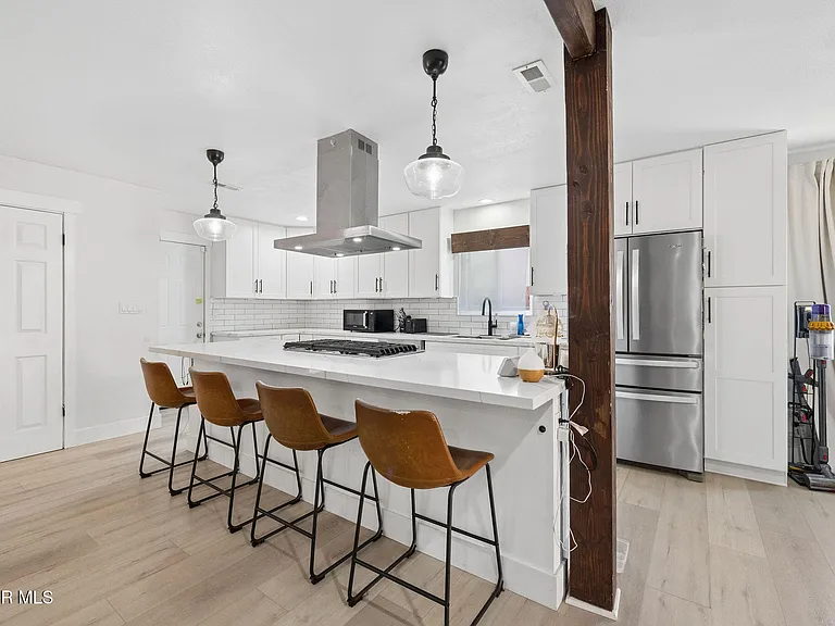 2301 Mono St — Photo 9