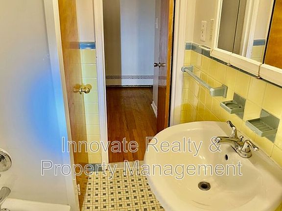 4th image of 7916 Loretto Ave Floor 2