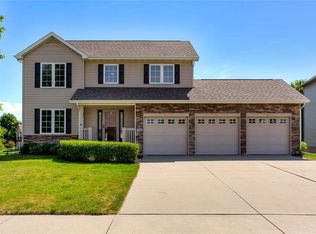 3215 146th St, Urbandale, IA 50323