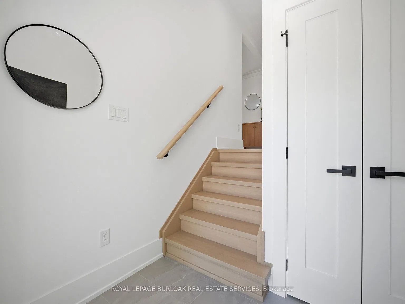 4 bed, $5,000 — Photo 3