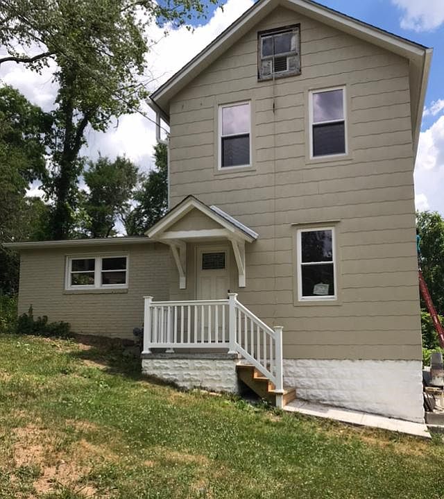 2nd image of 897 Harrison Ave