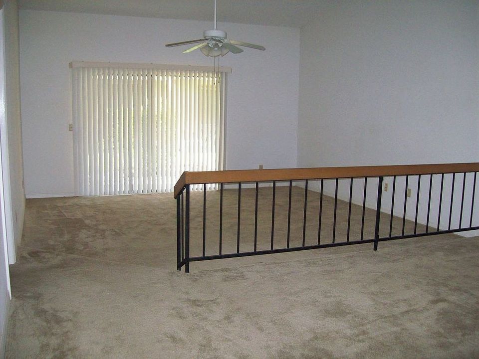 1st image of 2392 Sun Valley Cir