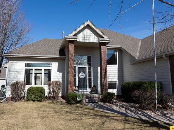 622 Thornbird Dr, Fremont, NE 68025