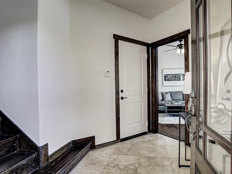 1426 W 21st St #E — Photo 3