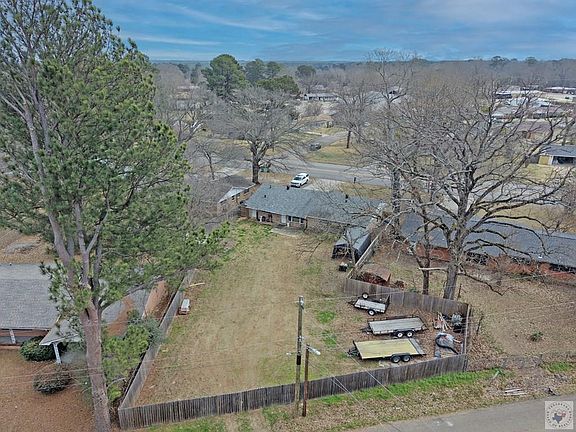 3rd image of 1714 S Robison Rd