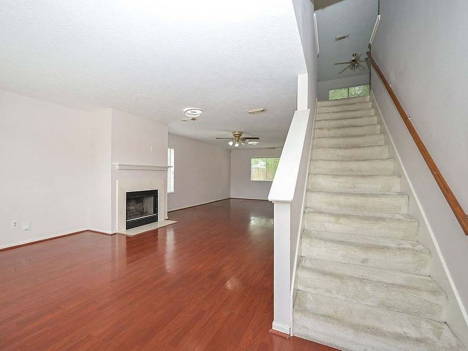1st image of 13723 Wood River Dr