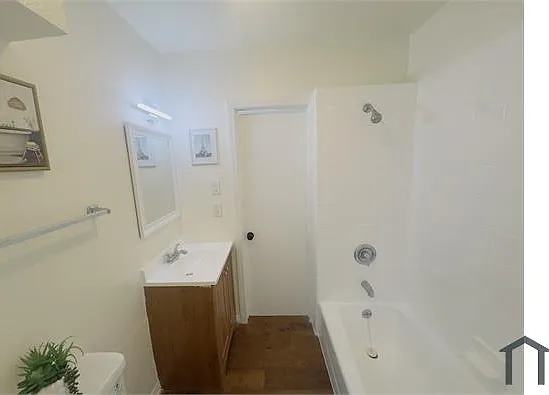 644 W 81st St #644 — Photo 5
