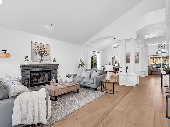 3rd image of 5306 Glenwood Way