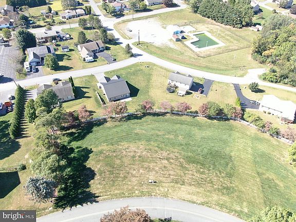 2nd image of 34 Crestwood Dr