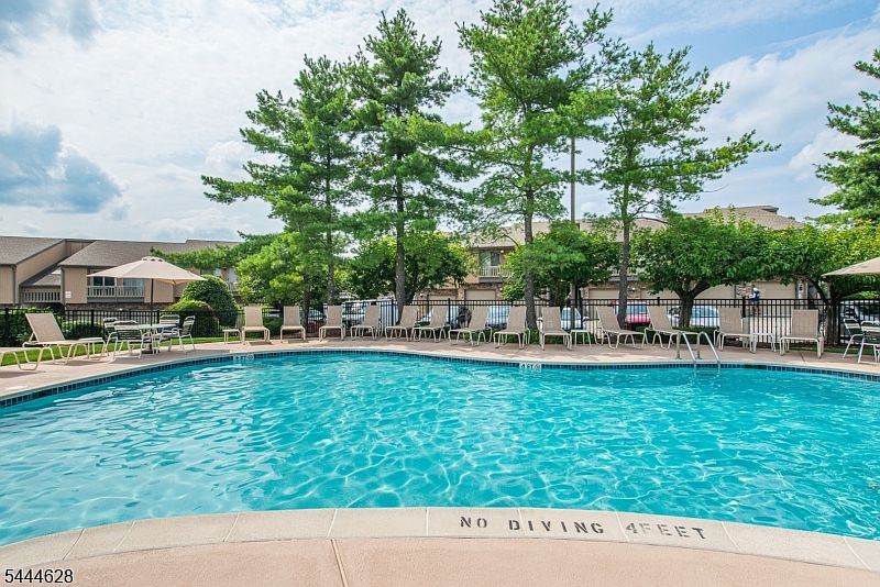 1st image of 71 Colton Cir #71