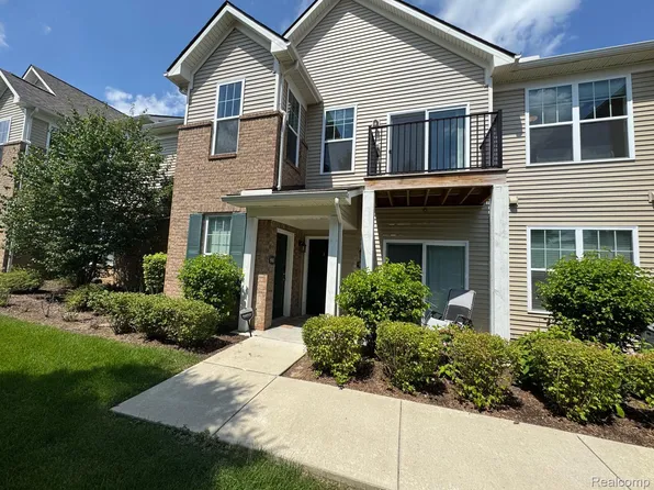 9960 Ridge Run St, Howell, MI 48855